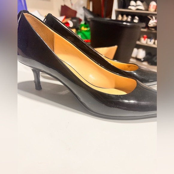 Micheal Kors heels black size 9 - Picture 8 of 9
